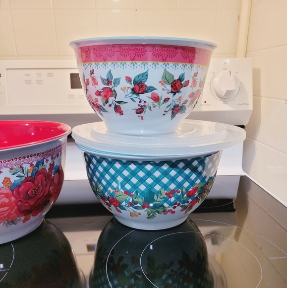 Pioneer Woman 3 Floral Nesting Bowl with Lids - Picture 2 of 3